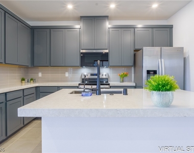 188 Vanhoy Avenue - Photo Thumbnail 8