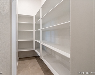 188 Vanhoy Avenue - Photo Thumbnail 9