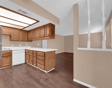 4300 N Lamont Street - Photo Thumbnail 9