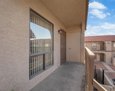 4300 N Lamont Street - Photo Thumbnail 13