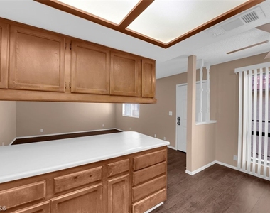 4300 N Lamont Street - Photo Thumbnail 12