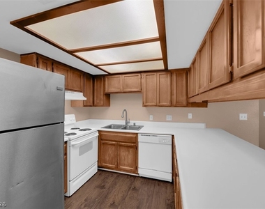 4300 N Lamont Street - Photo Thumbnail 5