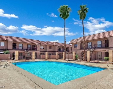 4300 N Lamont Street - Photo Thumbnail 8