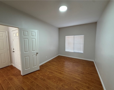 8161 Bonaventure Drive - Photo Thumbnail 11