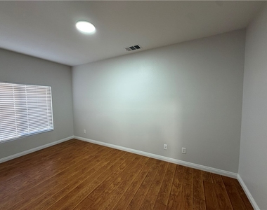 8161 Bonaventure Drive - Photo Thumbnail 9
