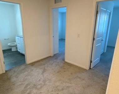 12238 Plum Mist Court - Photo Thumbnail 18