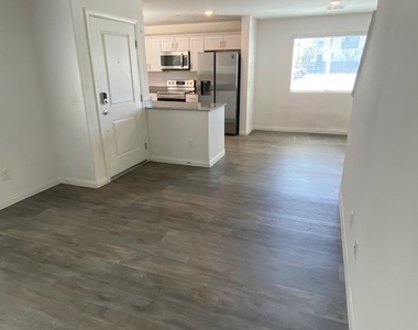 12238 Plum Mist Court - Photo Thumbnail 3