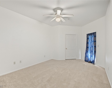 833 Aspen Peak Loop - Photo Thumbnail 15