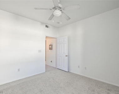 833 Aspen Peak Loop - Photo Thumbnail 9