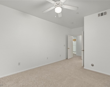 833 Aspen Peak Loop - Photo Thumbnail 14