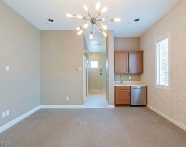 412 Cadence View Way - Photo Thumbnail 10