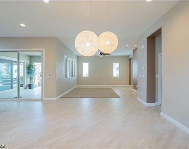 412 Cadence View Way - Photo Thumbnail 4