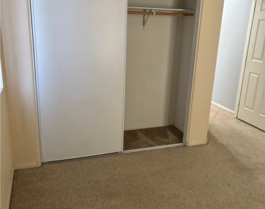 11425 Drappo Avenue - Photo Thumbnail 7