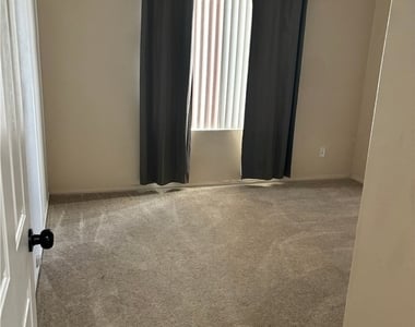 11425 Drappo Avenue - Photo Thumbnail 5
