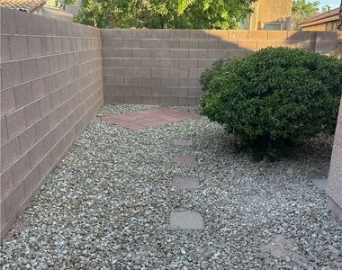 11425 Drappo Avenue - Photo Thumbnail 14