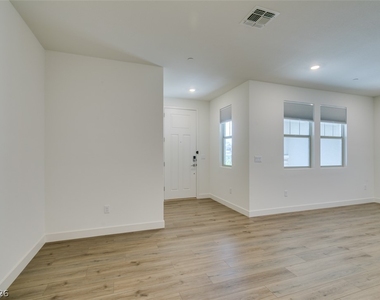 160 Silver Run Lane - Photo Thumbnail 6