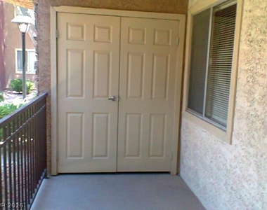 4330 Sandy River Drive - Photo Thumbnail 8