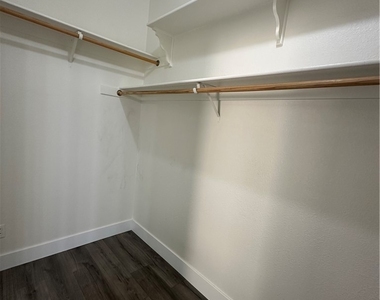 11106 Evvie Lane - Photo Thumbnail 22