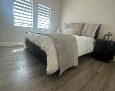 11106 Evvie Lane - Photo Thumbnail 27