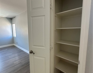 11106 Evvie Lane - Photo Thumbnail 31
