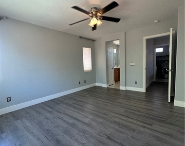 11106 Evvie Lane - Photo Thumbnail 30