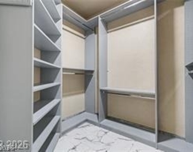 2725 Dune Cove Road - Photo Thumbnail 14