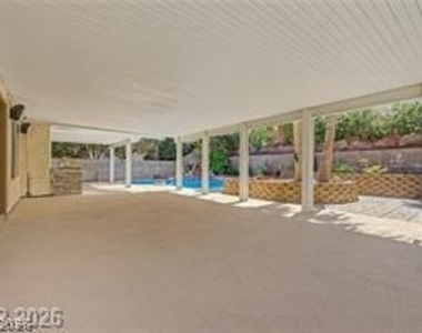 2725 Dune Cove Road - Photo Thumbnail 18