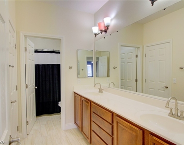 8925 Monte Oro Drive - Photo Thumbnail 35
