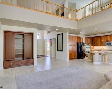 8925 Monte Oro Drive - Photo Thumbnail 5