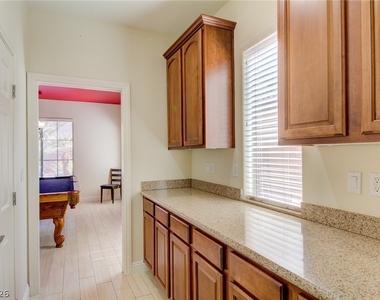 8925 Monte Oro Drive - Photo Thumbnail 13