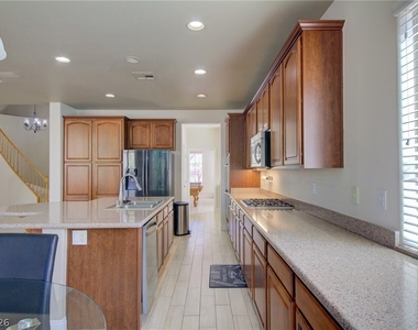 8925 Monte Oro Drive - Photo Thumbnail 7