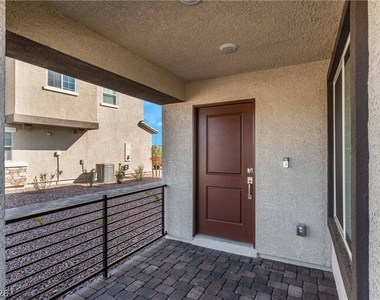871 Watford Place - Photo Thumbnail 2