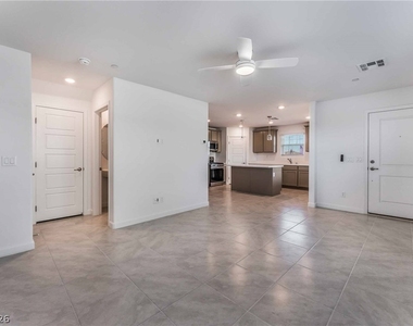 871 Watford Place - Photo Thumbnail 4