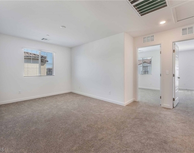 871 Watford Place - Photo Thumbnail 8