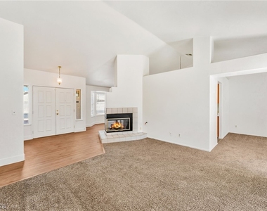 4904 Spring Falls Way - Photo Thumbnail 3