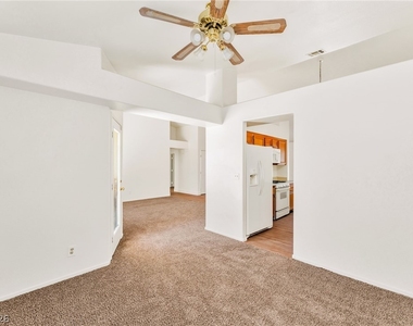 4904 Spring Falls Way - Photo Thumbnail 4