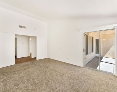 4904 Spring Falls Way - Photo Thumbnail 14