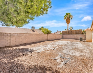 4904 Spring Falls Way - Photo Thumbnail 22