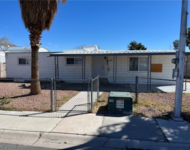 2860 Green Tree Avenue - Photo Thumbnail 1