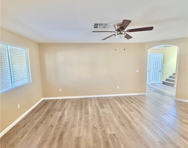 10437 Concetta Avenue - Photo Thumbnail 2