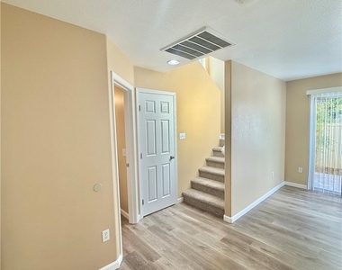 10437 Concetta Avenue - Photo Thumbnail 5