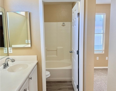 10437 Concetta Avenue - Photo Thumbnail 15