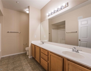 833 Aspen Peak Loop - Photo Thumbnail 10