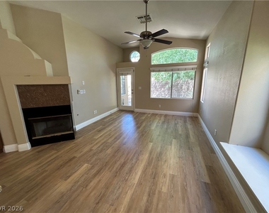 10404 Horseback Ridge Avenue - Photo Thumbnail 8