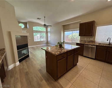 10404 Horseback Ridge Avenue - Photo Thumbnail 4