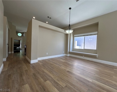 10404 Horseback Ridge Avenue - Photo Thumbnail 2