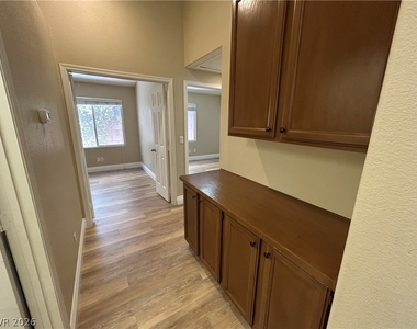 10404 Horseback Ridge Avenue - Photo Thumbnail 10