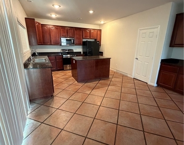 3441 Visionary Bay Avenue - Photo Thumbnail 7
