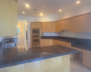 3163 Lido Isle Court - Photo Thumbnail 11