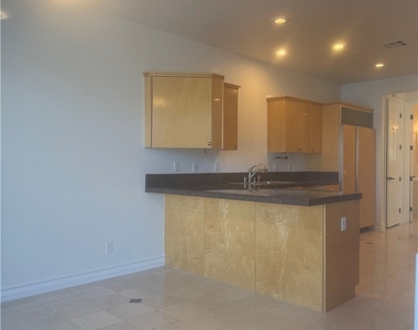 3163 Lido Isle Court - Photo Thumbnail 16